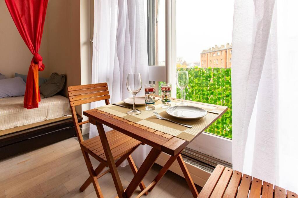 Studio With Balcony París Exterior foto